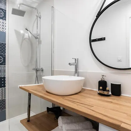 Superbe T2 Pour 4 Pers Dans Villa, Cote Piscine Apartment